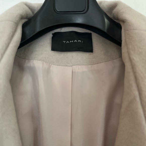 Tahari mid length winter coat - Picture 4 of 5